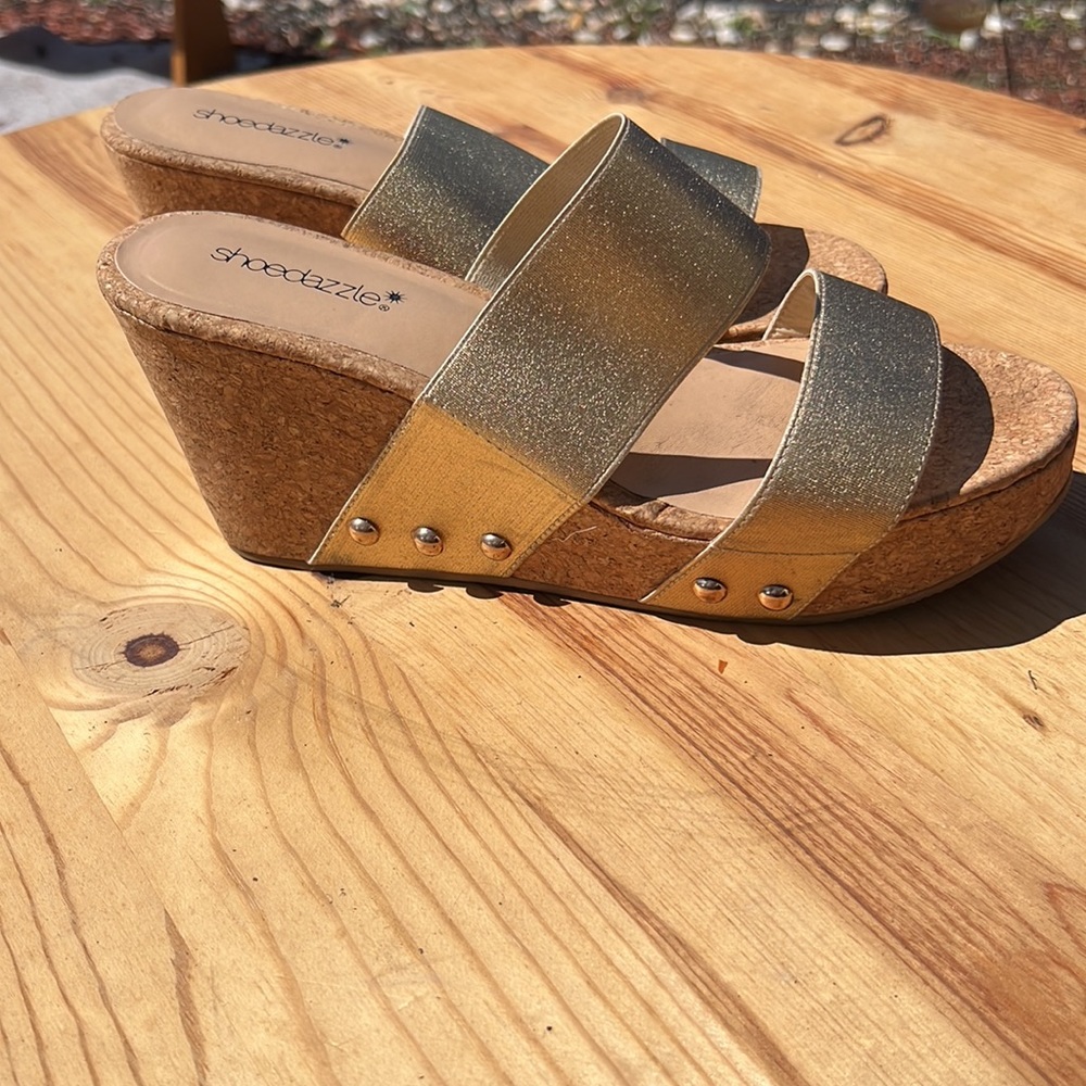 Gold & cork wedge 2 strap wedge backless sandals gold studded accent size 9